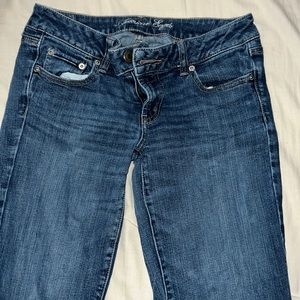 AE Favorite Boyfriend low rise blue jeans